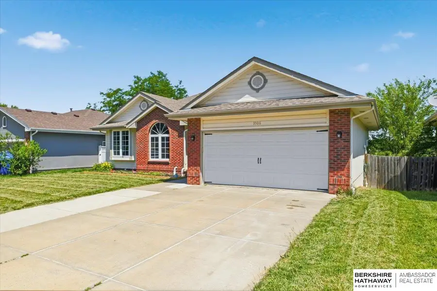3506 Blackhawk Drive, Bellevue, NE 68123 - #2