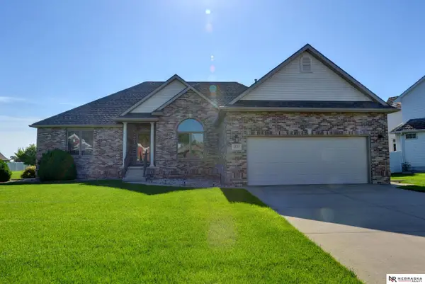 1250 Glenwood Court, Fremont, NE 68025
