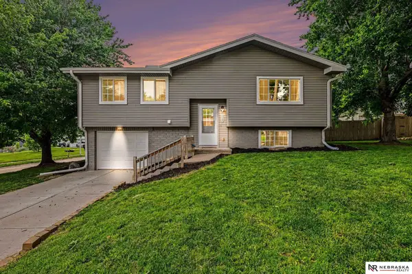 21208 Palomino Road, Omaha, NE 68022