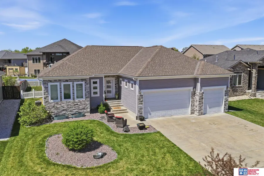 1121 N 97th Street, Lincoln, NE 68505 - #3