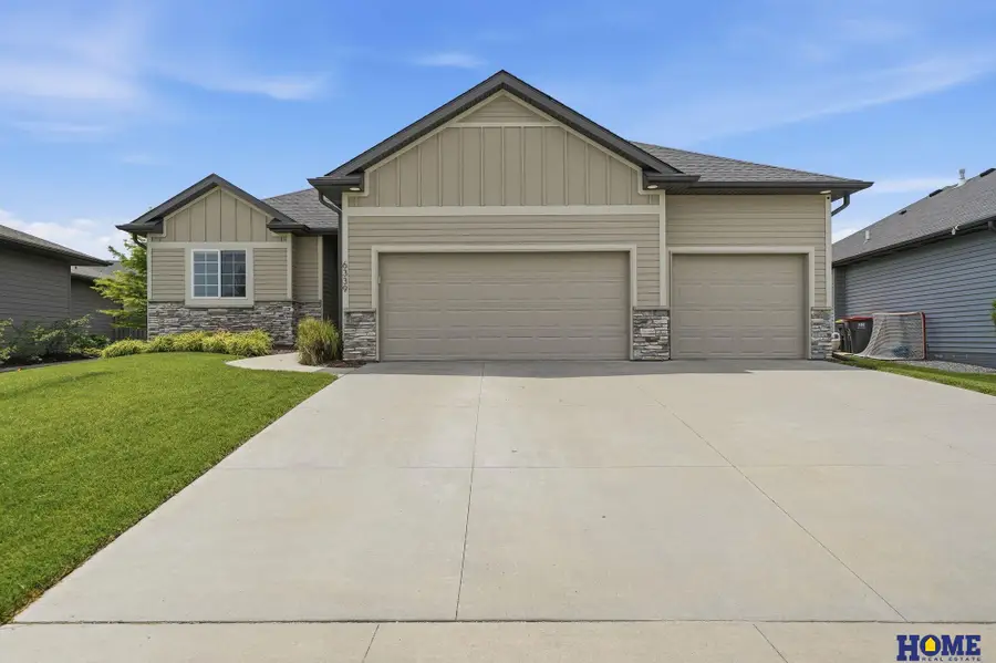 6339 Cavvy Road, Lincoln, NE 68516 - #2