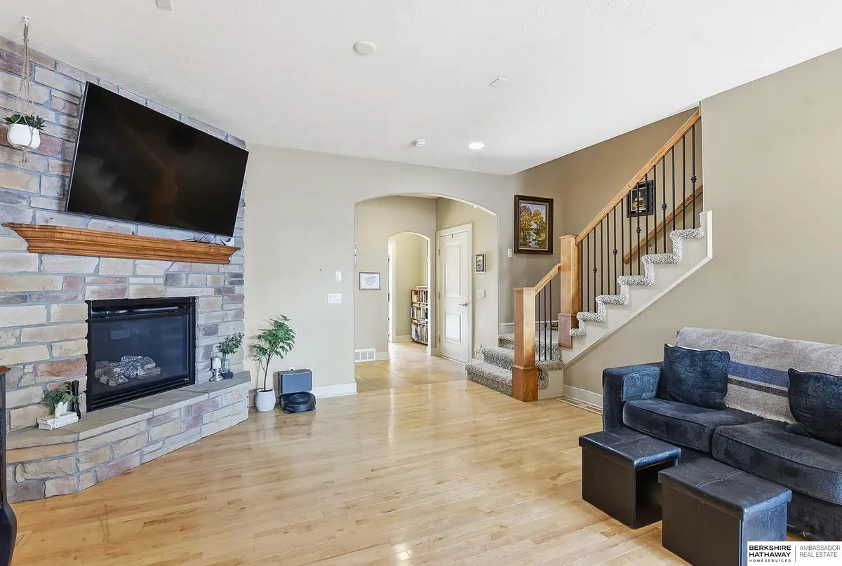 5140 Dodge Street, Omaha, NE 68132 - #1