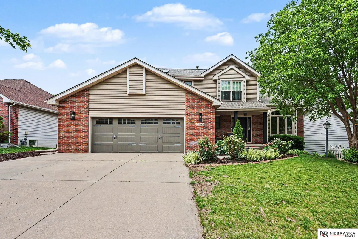 7700 Ali Drive, Lincoln, NE 68507 - #1