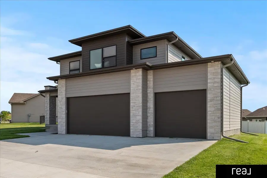 202 Augusta Drive, Treynor, IA 51576 - #2