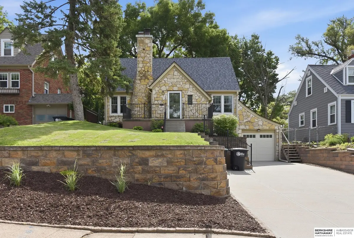 1811 N 49th Street, Omaha, NE 68104 - #1