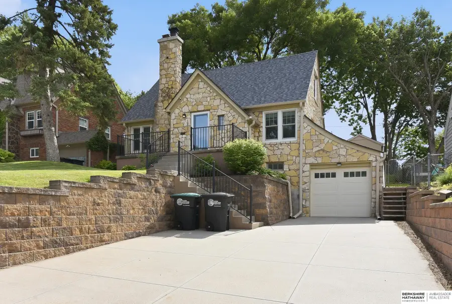 1811 N 49th Street, Omaha, NE 68104 - #3