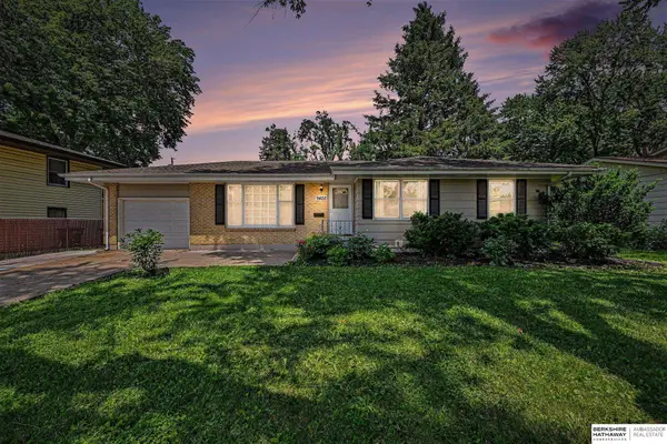 9428 Meadow Drive, Omaha, NE 68114