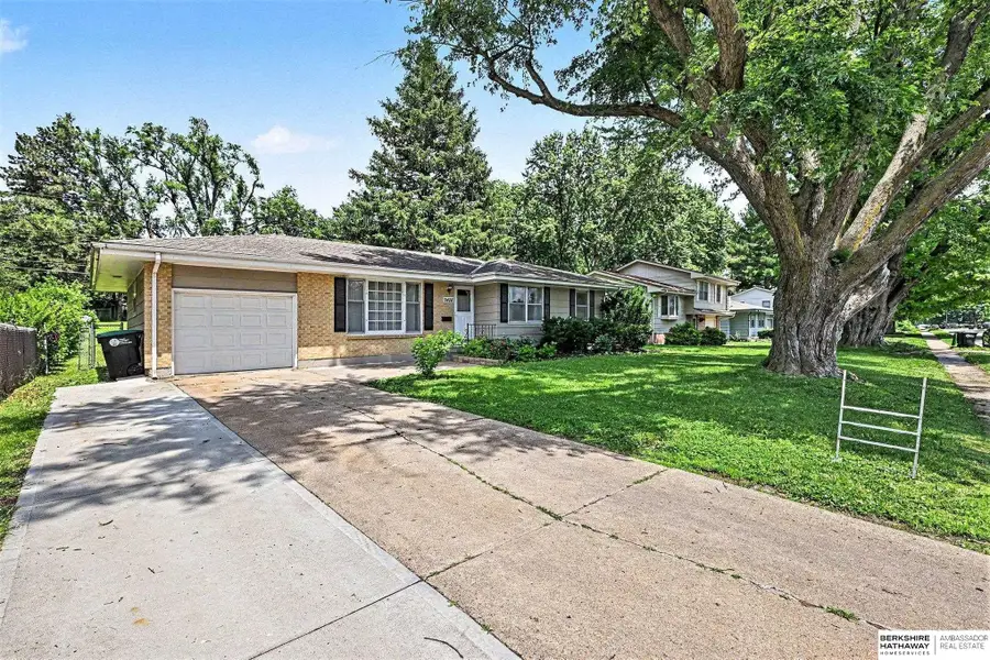 9428 Meadow Drive, Omaha, NE 68114 - #3