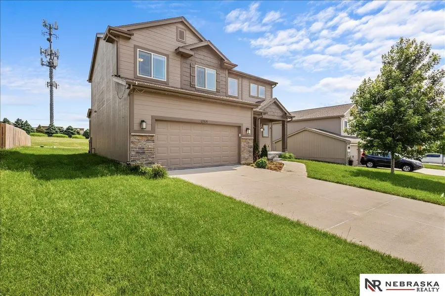 17825 Camden Avenue, Omaha, NE 68116 - #2