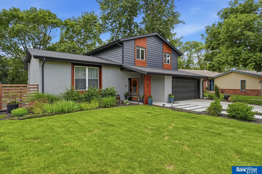 7125 Shamrock Road, Lincoln, NE 68506 - #2