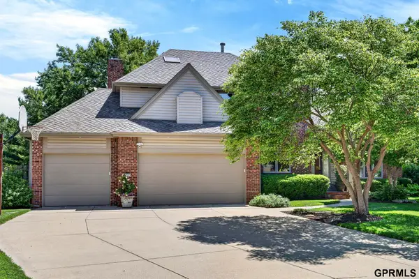 1523 N 132 Avenue Circle, Omaha, NE 68154