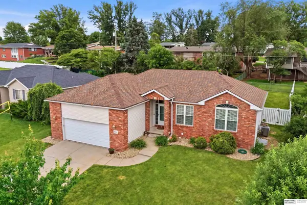 8233 Mackenzie Road, Lincoln, NE 68505