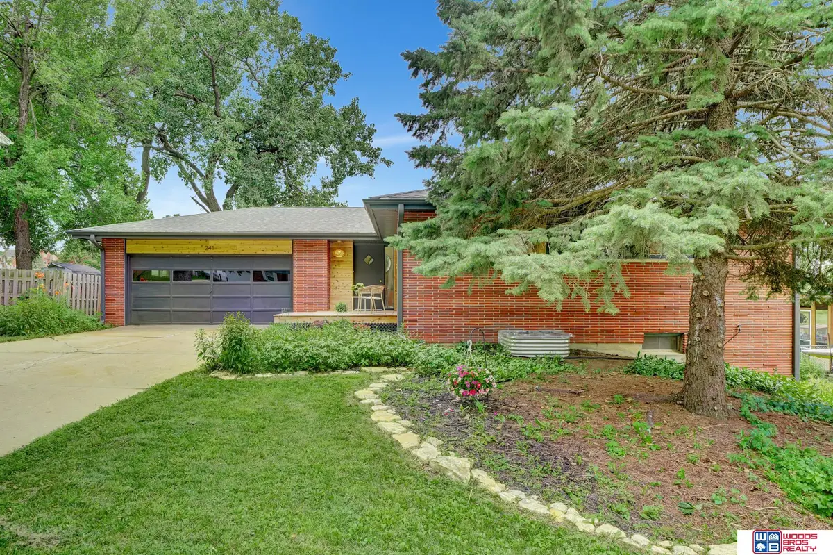 241 Wedgewood Drive, Lincoln, NE 68510 - #1