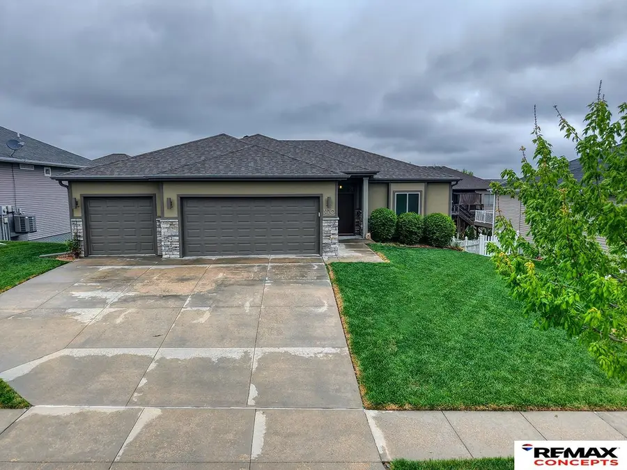 3120 Rawhide Drive, Lincoln, NE 68507 - #3