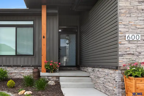 600 Eloise Avenue, Lincoln, NE 68520
