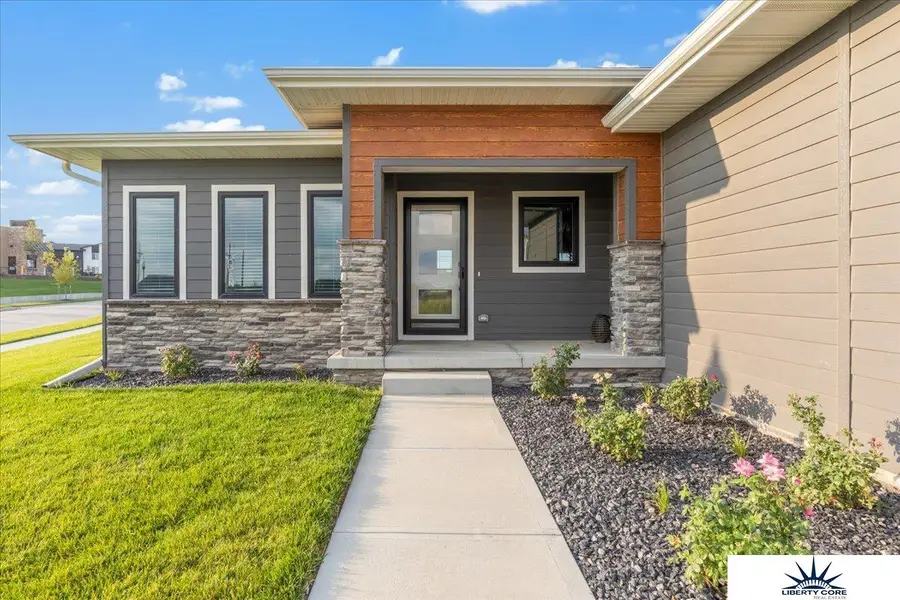 19950 Weir Street, Omaha, NE 68135 - #3