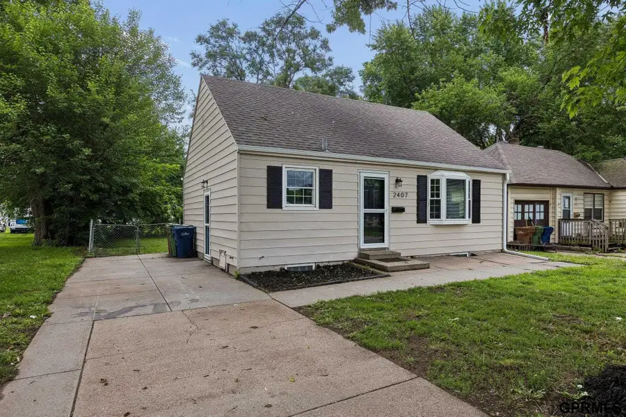 2407 Washington Street, Bellevue, NE 68005-0000 - #2