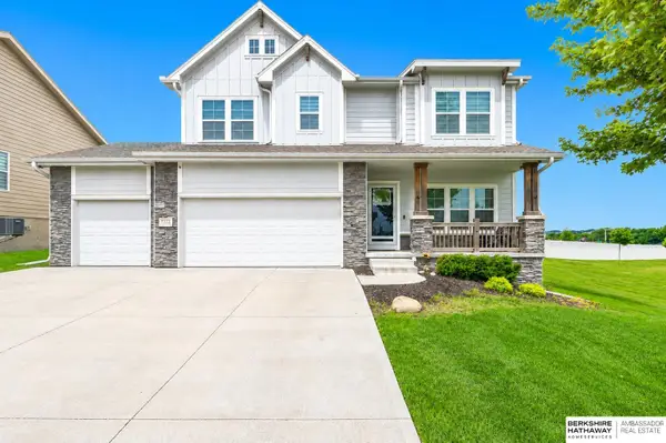4112 S 213 Street, Elkhorn, NE 68022