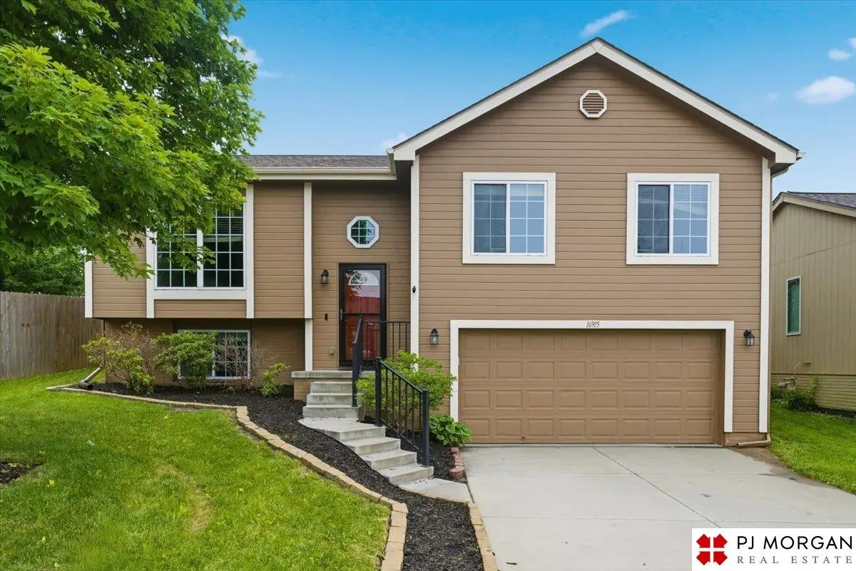 16915 Camden Avenue, Omaha, NE 68116 - #1