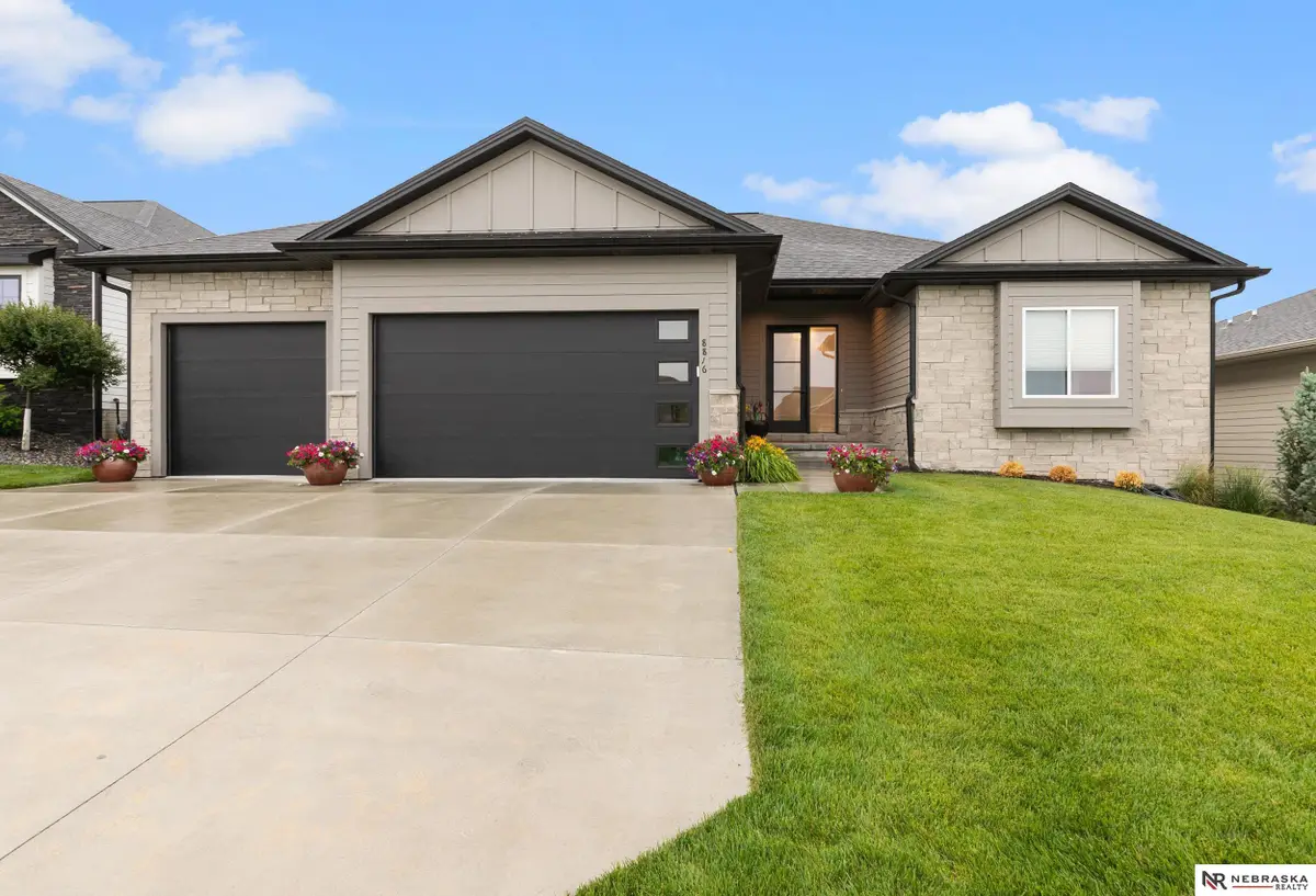8816 Buckley Creek Road, Lincoln, NE 68520 - #1