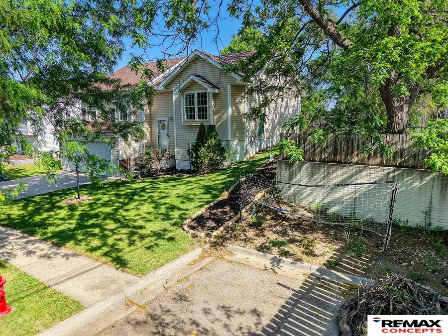 920 W Grassland Place, Lincoln, NE 68522 - #2