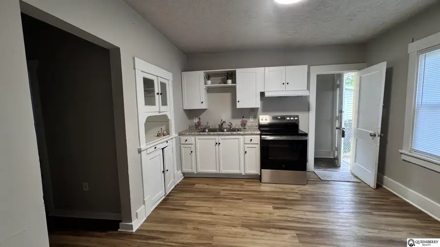4121 S 28 Street, Omaha, NE 68107 - #3
