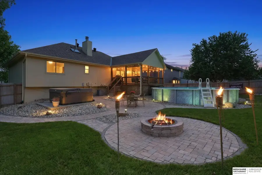 910 Joseph Drive, Papillion, NE 68046 - #2