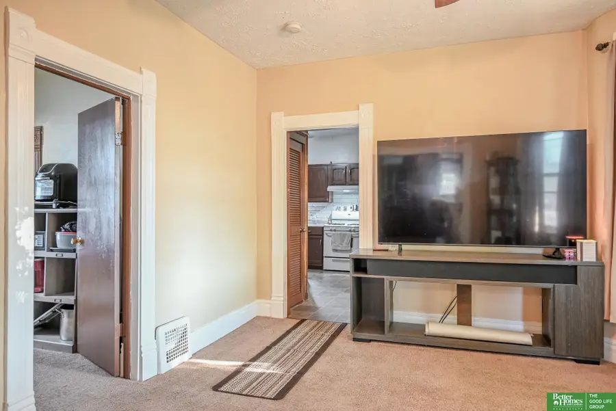 1911 W Street, Omaha, NE 68107 - #3