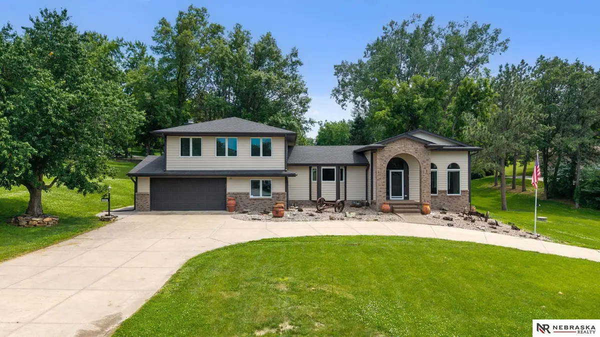 11211 Kentucky Road, Papillion, NE 68133 - #1