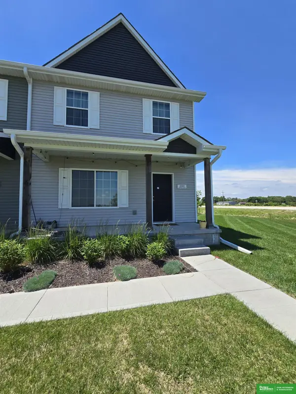 2264 Aaron Way, Fremont, NE 68025