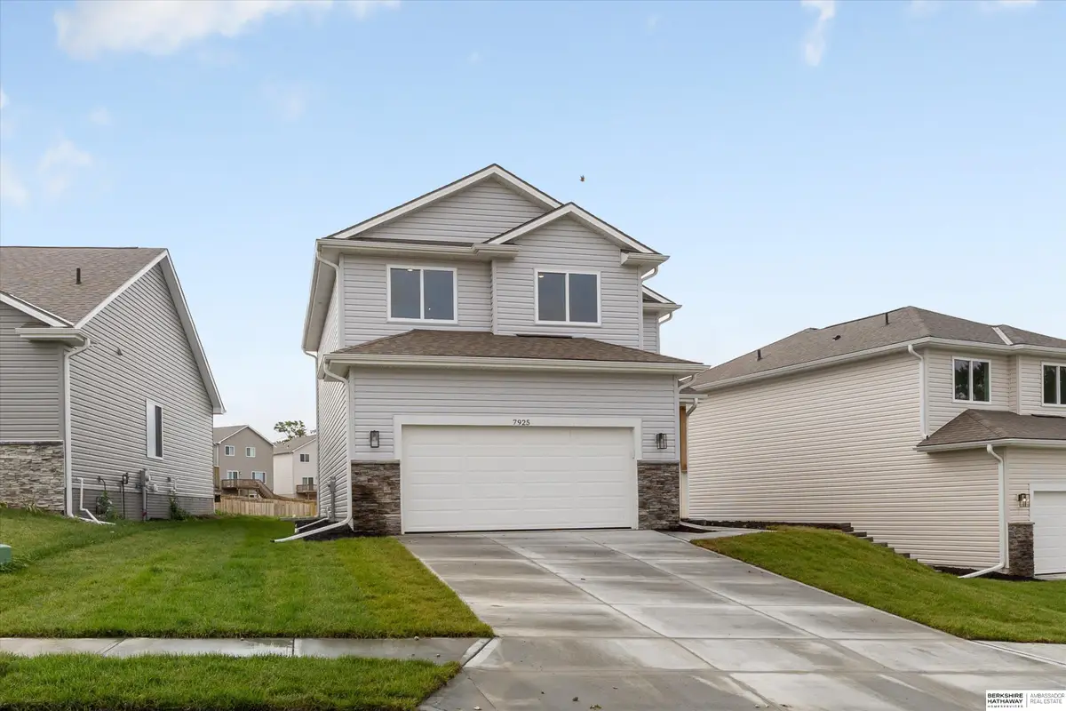 7925 N 94th Street, Omaha, NE 68122 - #1