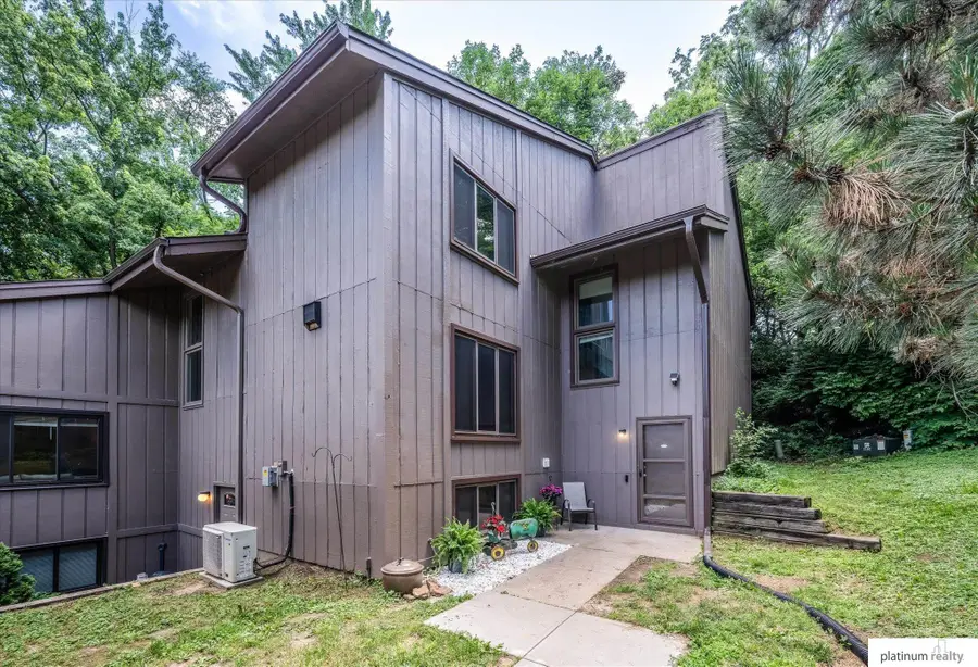7438 N 55 Plaza, Omaha, NE 68152 - #3
