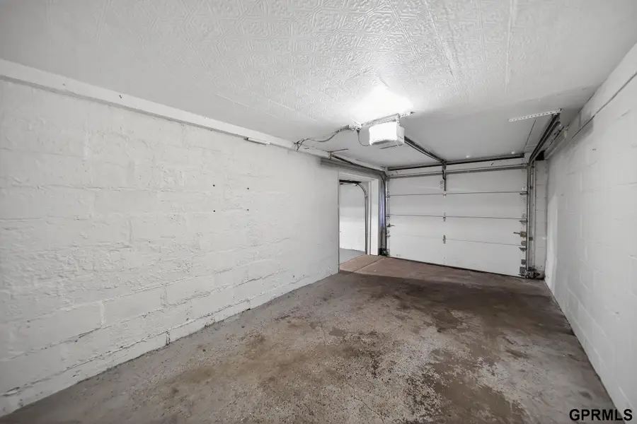 3123 Fontenelle Boulevard, Omaha, NE 68104 - #3