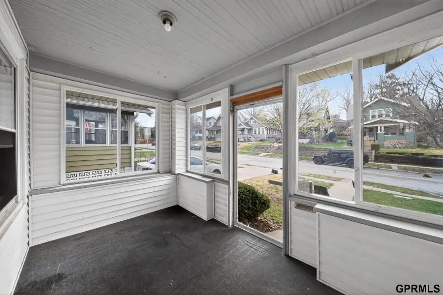 2818 S 34th Street, Omaha, NE 68105 - #3