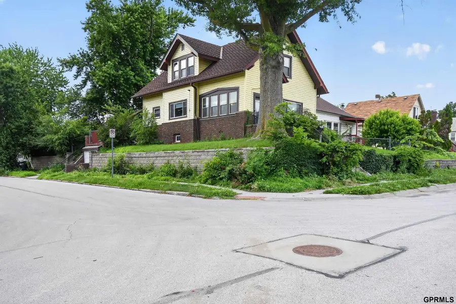 4142 S 12th Street, Omaha, NE 68107 - #3