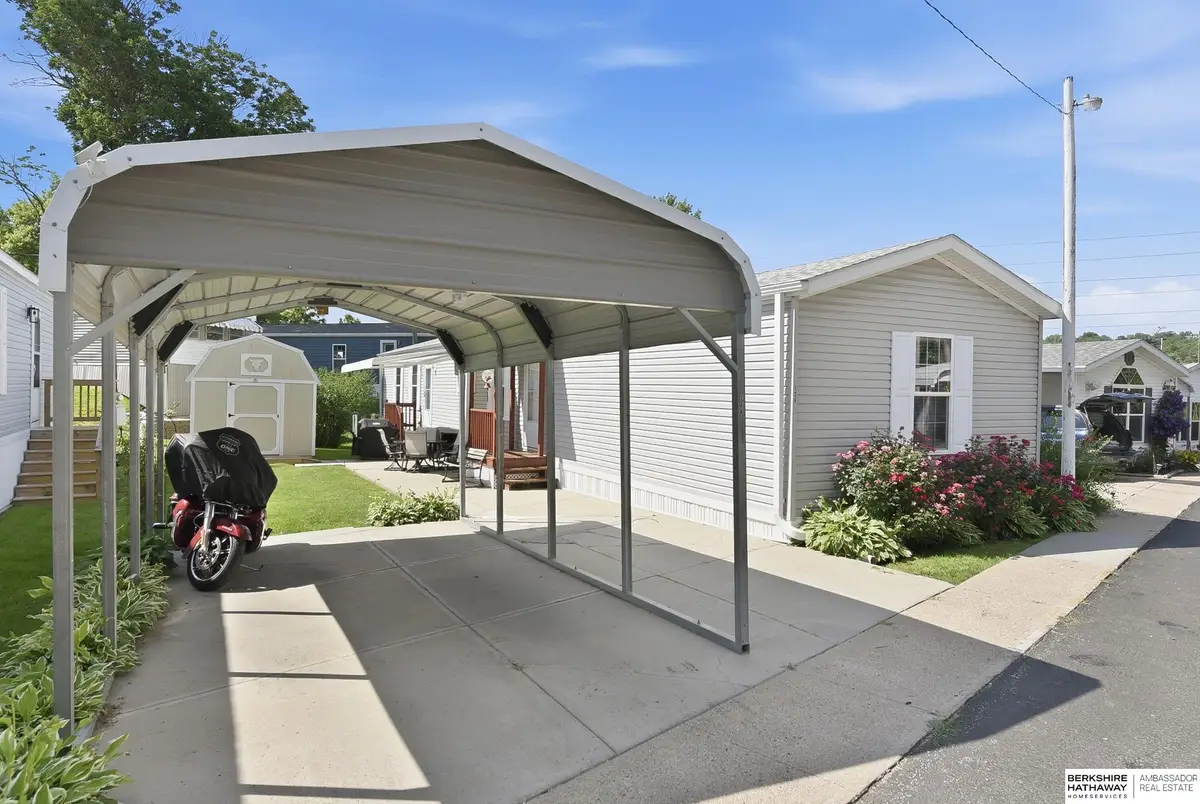 3701 Mckinley Street #12A, Omaha, NE 68112 - #1