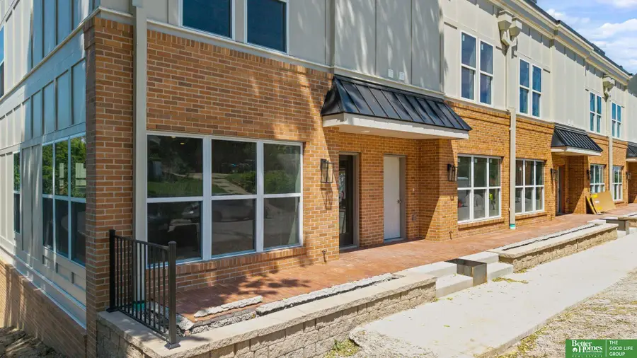 1006 S 33rd Street, Omaha, NE 68105 - #2