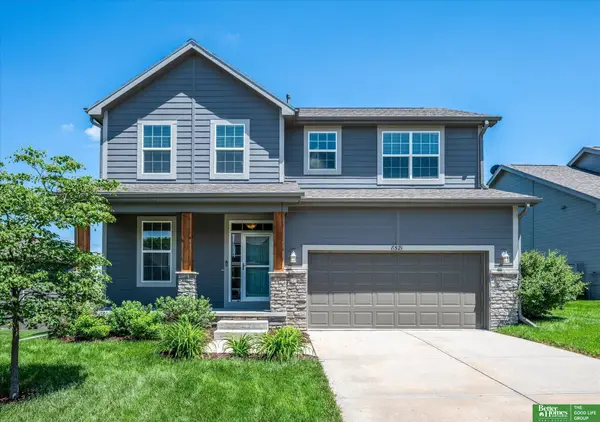 8521 N 172 Circle, Bennington, NE 68007