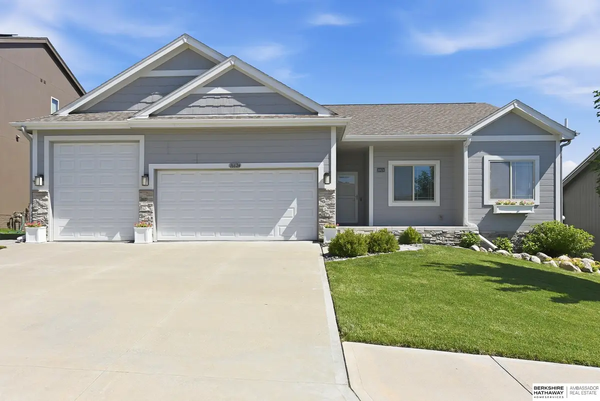 16624 Hanover Street, Bennington, NE 68007 - #1