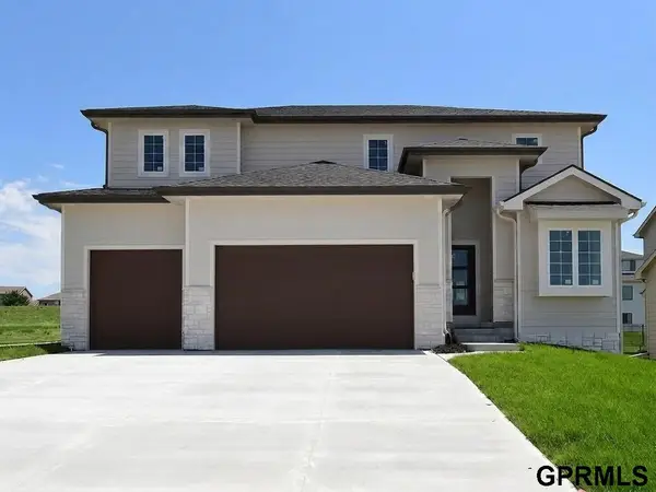 11053 S 217th Street, Gretna, NE 68028