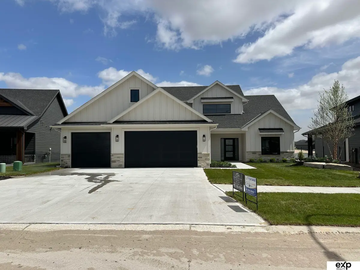 28574 Jessie Circle, Valley, NE 68064 - #1