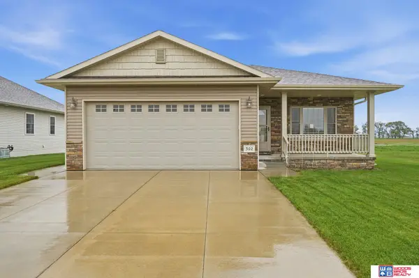 302 Knotty Pine Lane, Seward, NE 68434