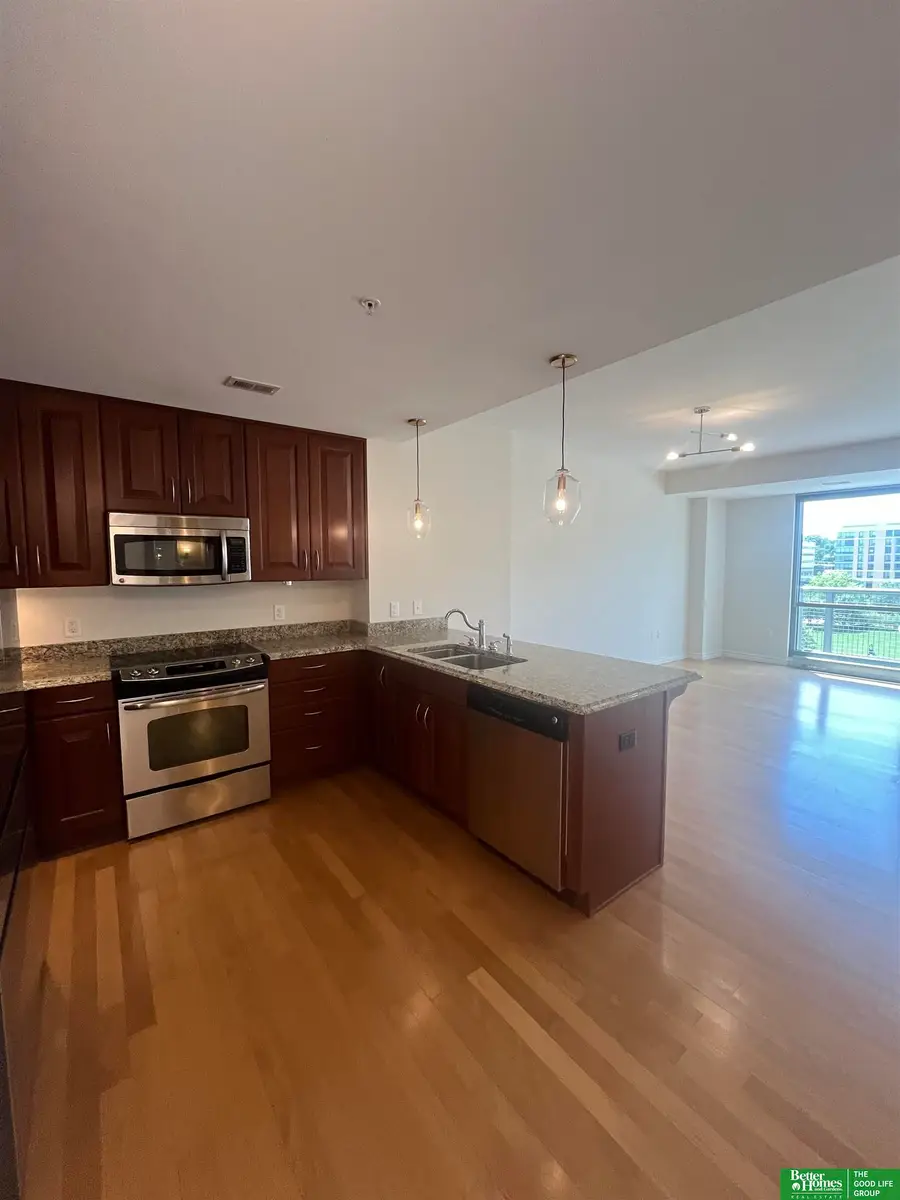 3201 Dodge Court #5204, Omaha, NE 68131 - #2
