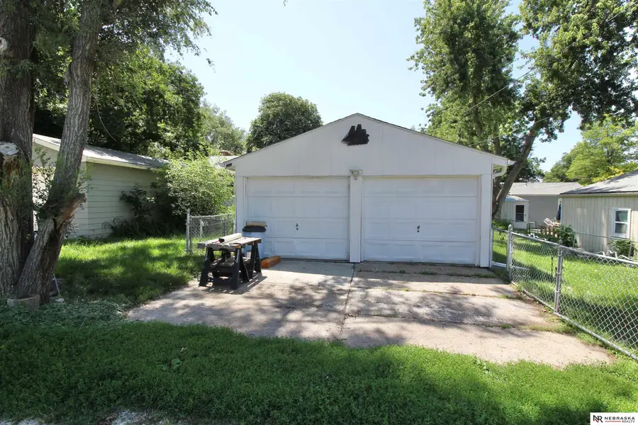 623 S Jackson Street, Papillion, NE 68046 - #2