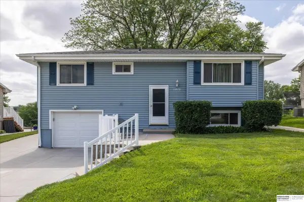 5812 S 113th Street, Omaha, NE 68137
