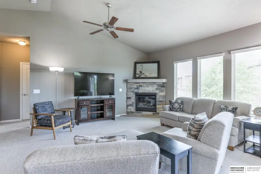 6642 Michael Circle, Papillion, NE 68046 - #3