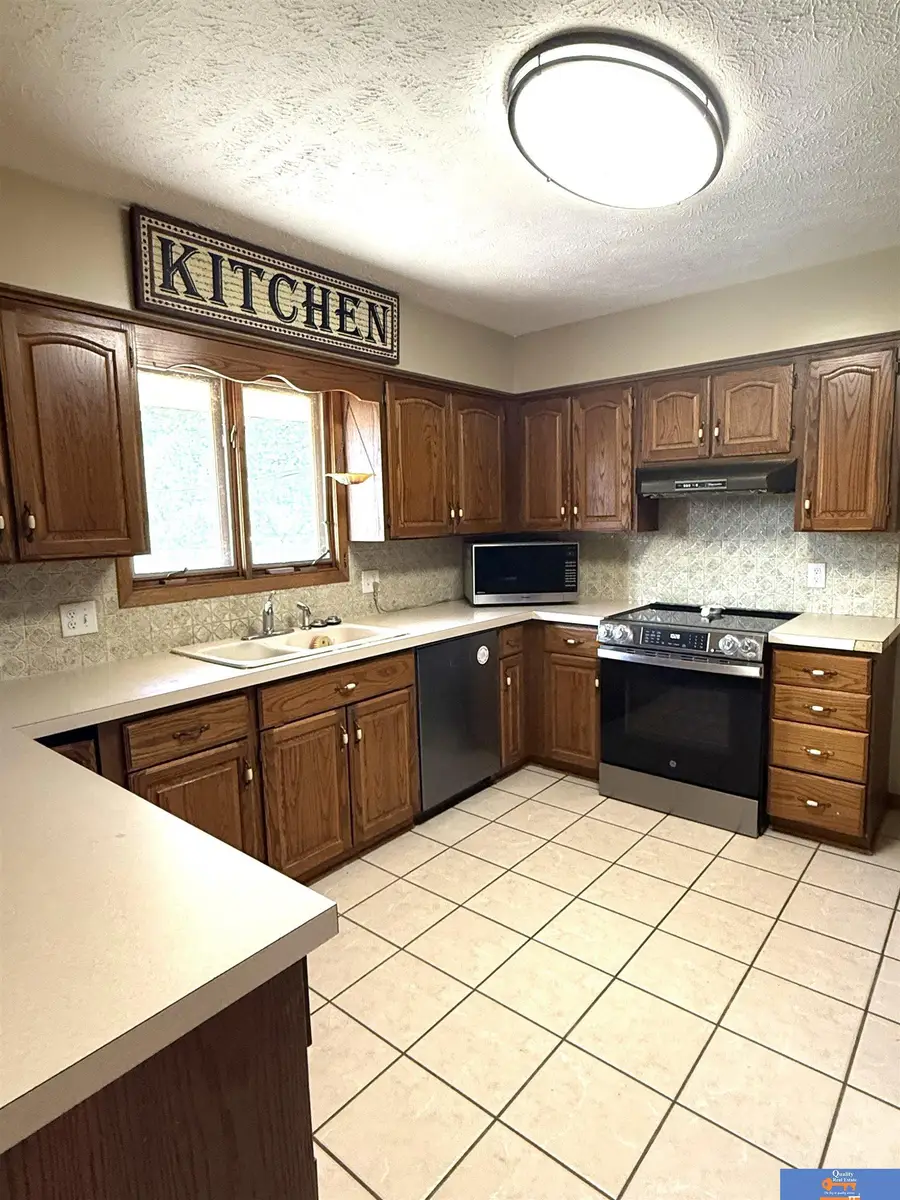 2111 Grant Street, Beatrice, NE 68310 - #3