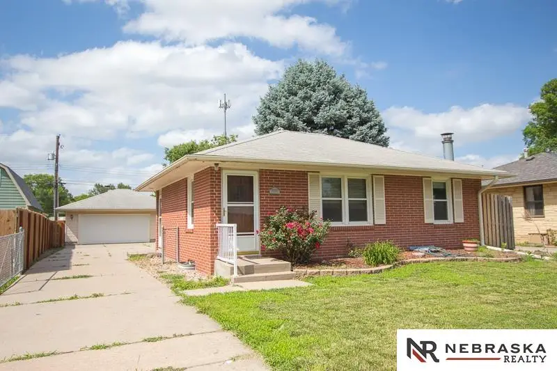 6920 Colfax Avenue, Lincoln, NE 68507 - #1