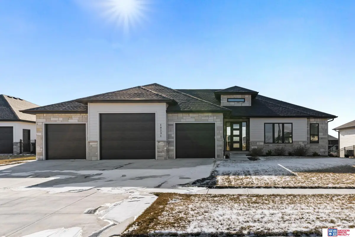 10231 Starlight Bay, Lincoln, NE 68527 - #1