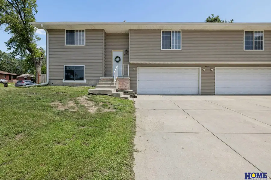 1708 S 6th Street, Lincoln, NE 68502 - #2